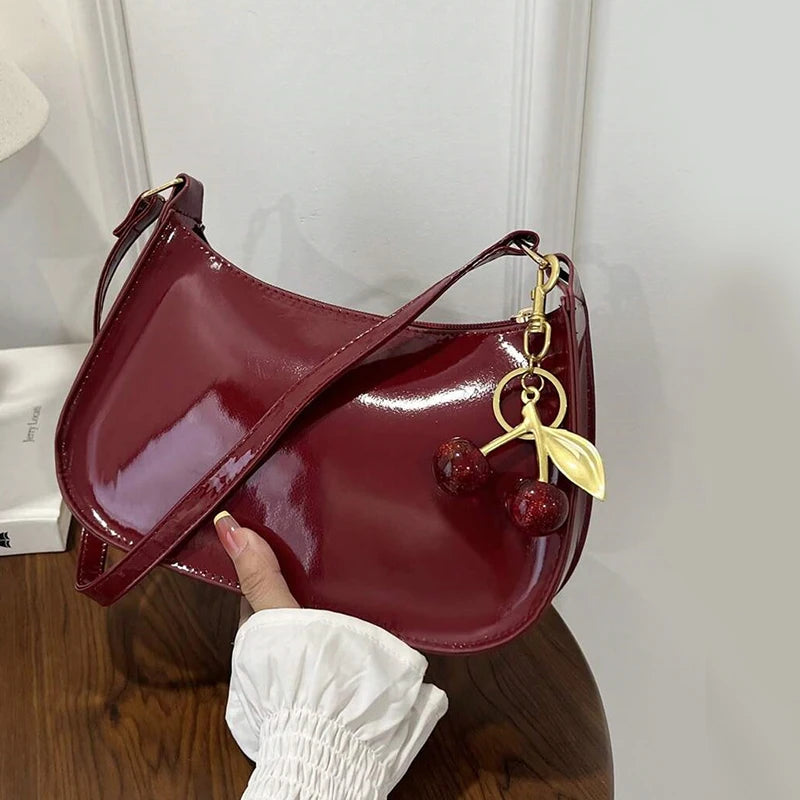 Bolsa Feminina de Ombro em Couro PU com Pingente de Cereja Casual