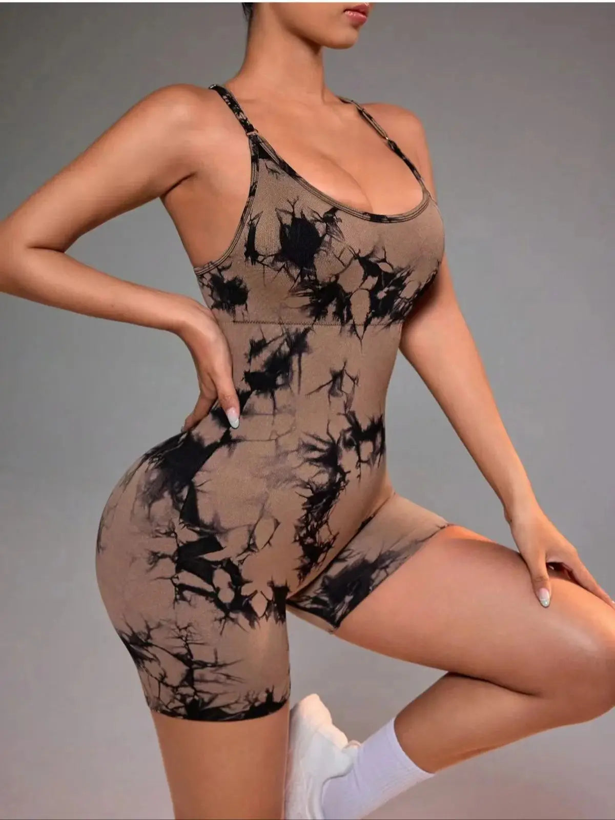 Body Feminino Tie Dye com Alças Delicadas, Sem Costura e Caimento Ajustado