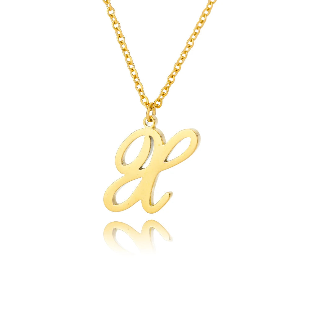 Colar Feminino com Inicial Dourada em Aço Inoxidável e Design Minimalista
