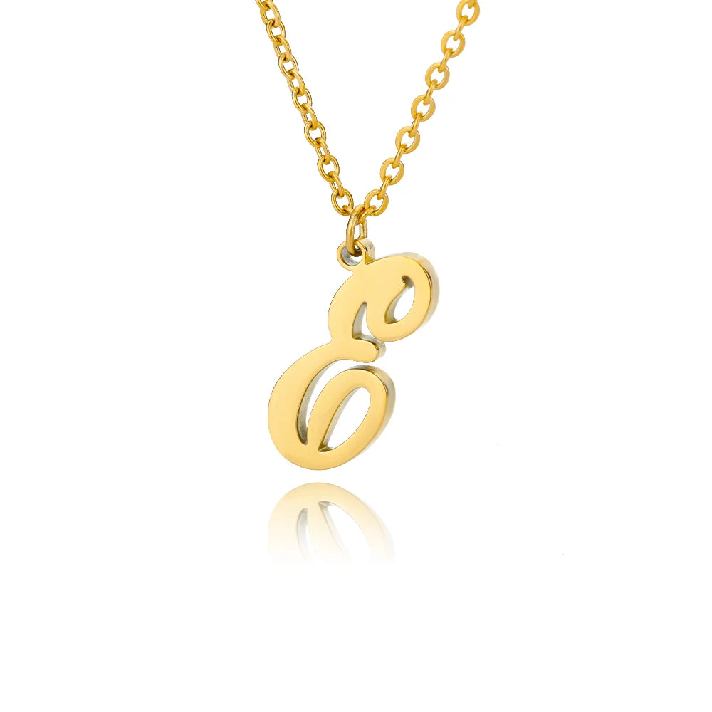 Colar Feminino com Inicial Dourada em Aço Inoxidável e Design Minimalista