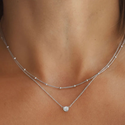 Colar Feminino Duplo em Aço Inoxidável com Pingente de Zircônia e Design Elegante