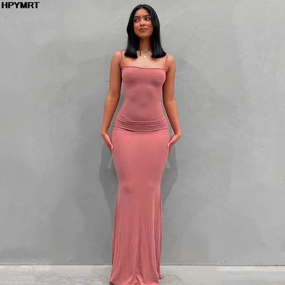 Vestido Longo Feminino em Cetim com Costas Abertas e Caimento Ajustado, Sofisticação e Elegância