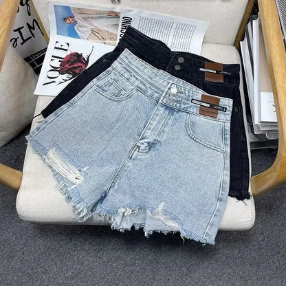 Short Jeans Feminino em Algodão Cintura Alta com Modelagem A-Line