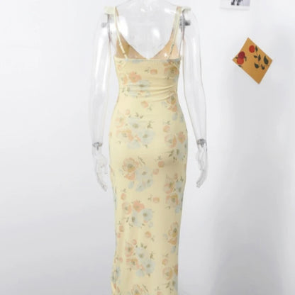 Vestido Feminino Longo Floral com Alças Finas, Decote Profundo e Costas Abertas