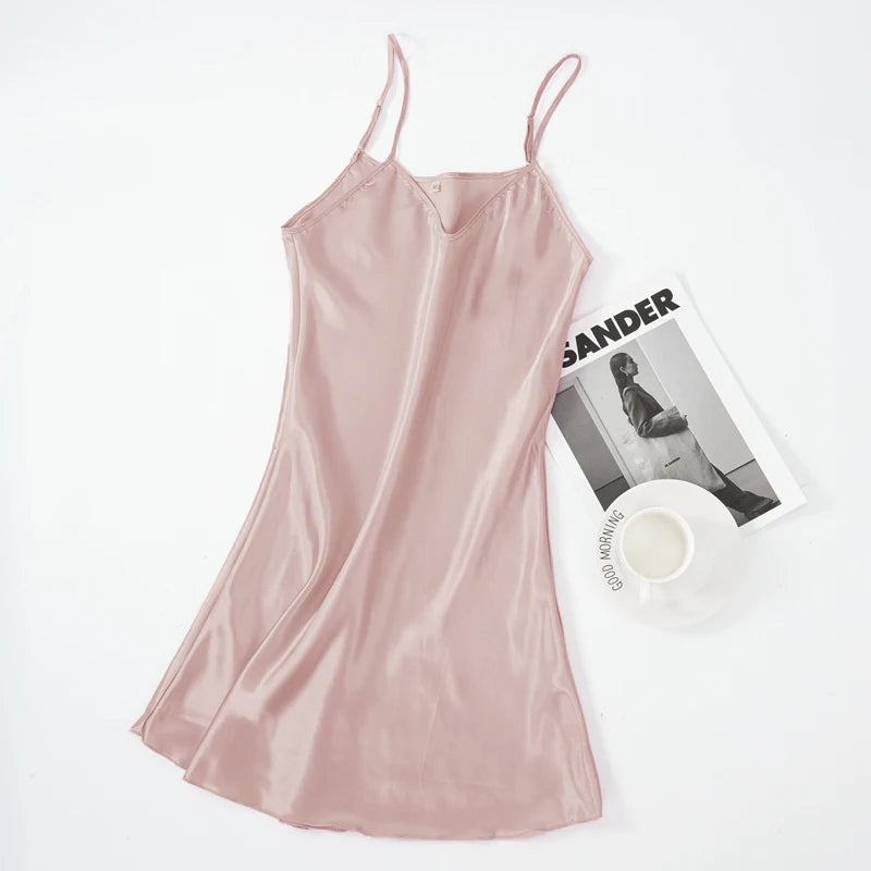 Camisola Feminina em Seda com Alças Ajustáveis, Toque Macio e Caimento Solto