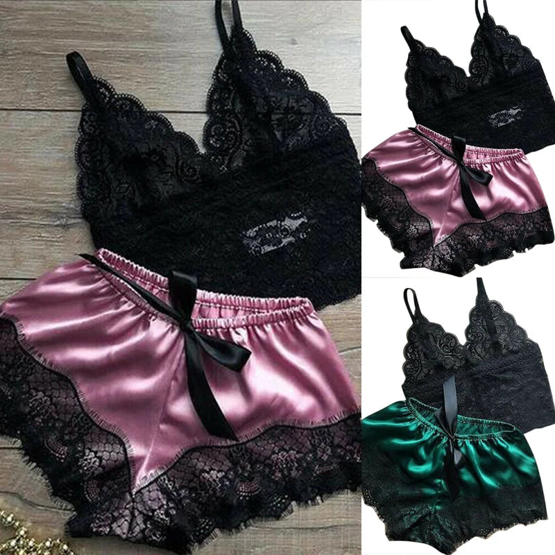 Conjunto Feminino de Dormir com Top Decote V e Short em Chiffon