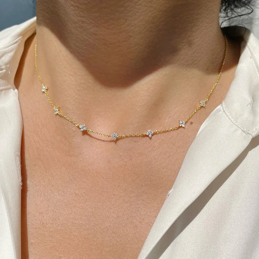 Colar Feminino Banhado a Ouro 18K com Trevo de Quatro Folhas e Zircônias