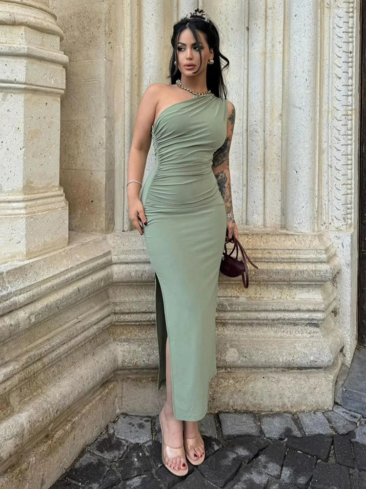 Vestido Feminino Longo com Fenda Lateral, Costas Abertas e Caimento Sofisticado