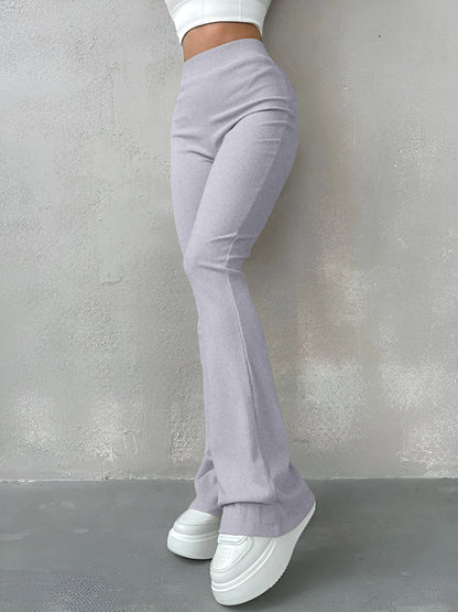 Calça Feminina Slim Flare Canelada Cintura Alta Modelagem
