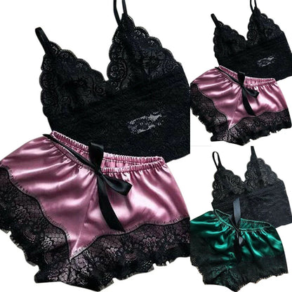 Conjunto Feminino de Dormir com Top Decote V e Short em Chiffon