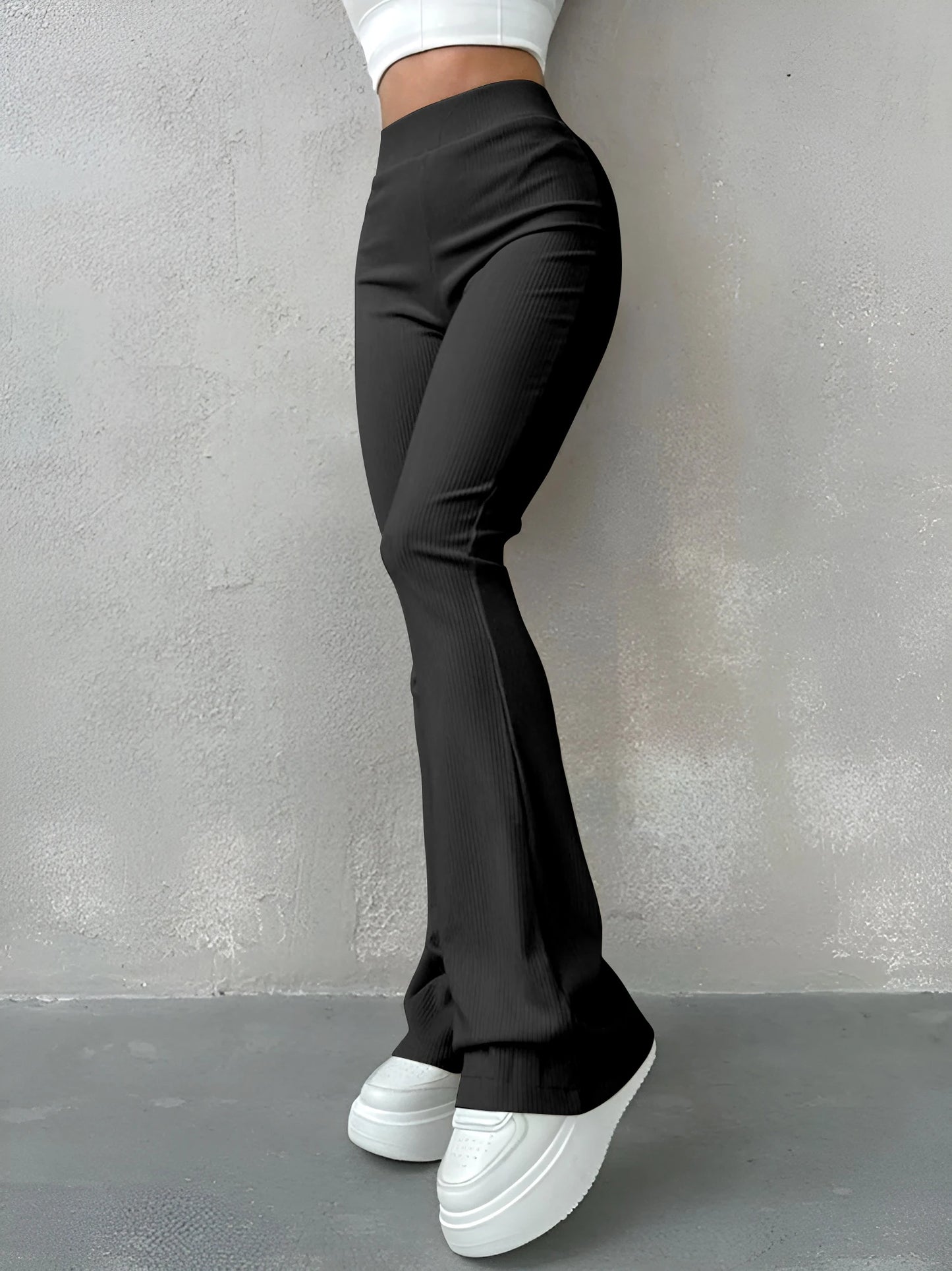 Calça Feminina Slim Flare Canelada Cintura Alta Modelagem