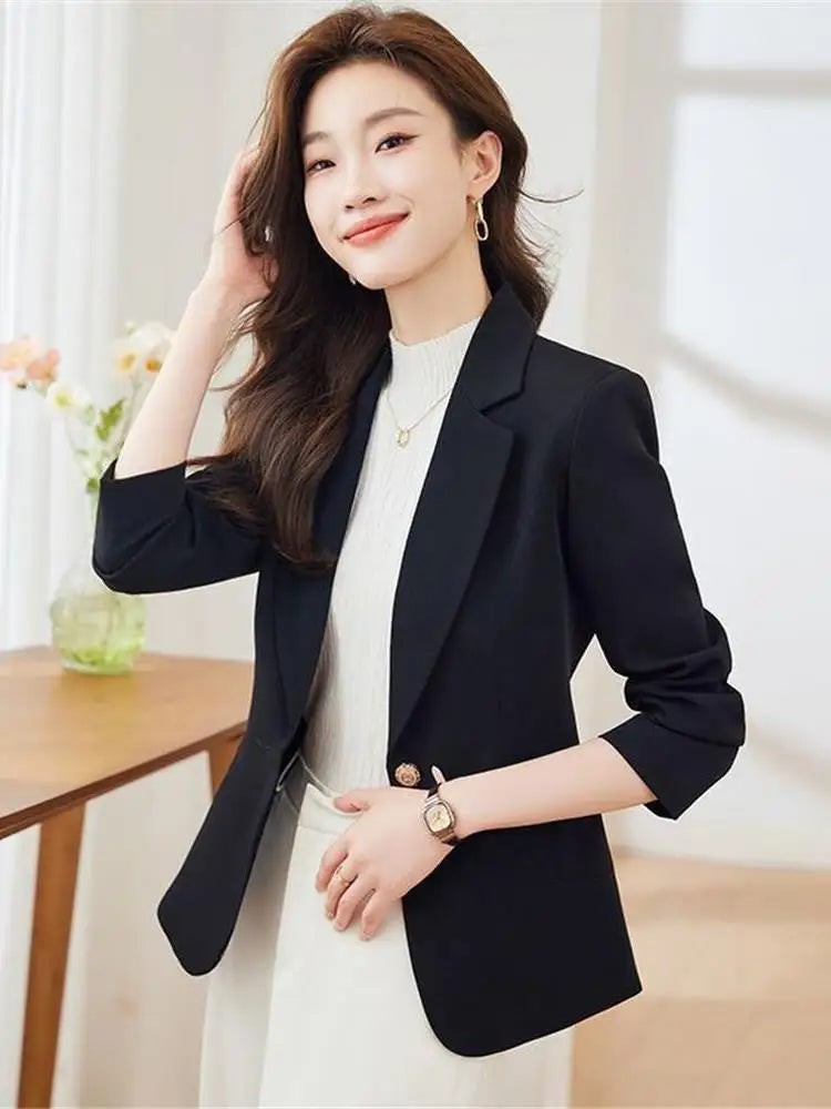Blazer Feminino, Acinturado, Curto e Leve, Casual e Elegante