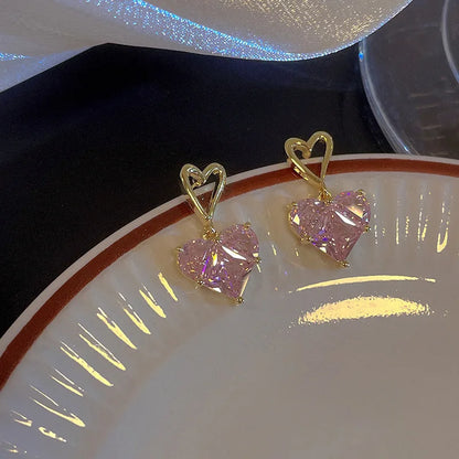 Brincos Femininos com Zircônia Rosa em Formato de Coração, Delicados e Elegantes