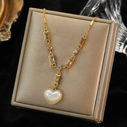 Colar Feminino em Aço Inoxidável 316L Dourado com Pingente de Esferas Vazadas