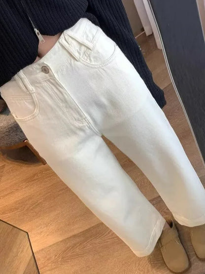 Calça Jeans Feminina Branca de Perna Reta, Cintura Alta e Modelagem Slim