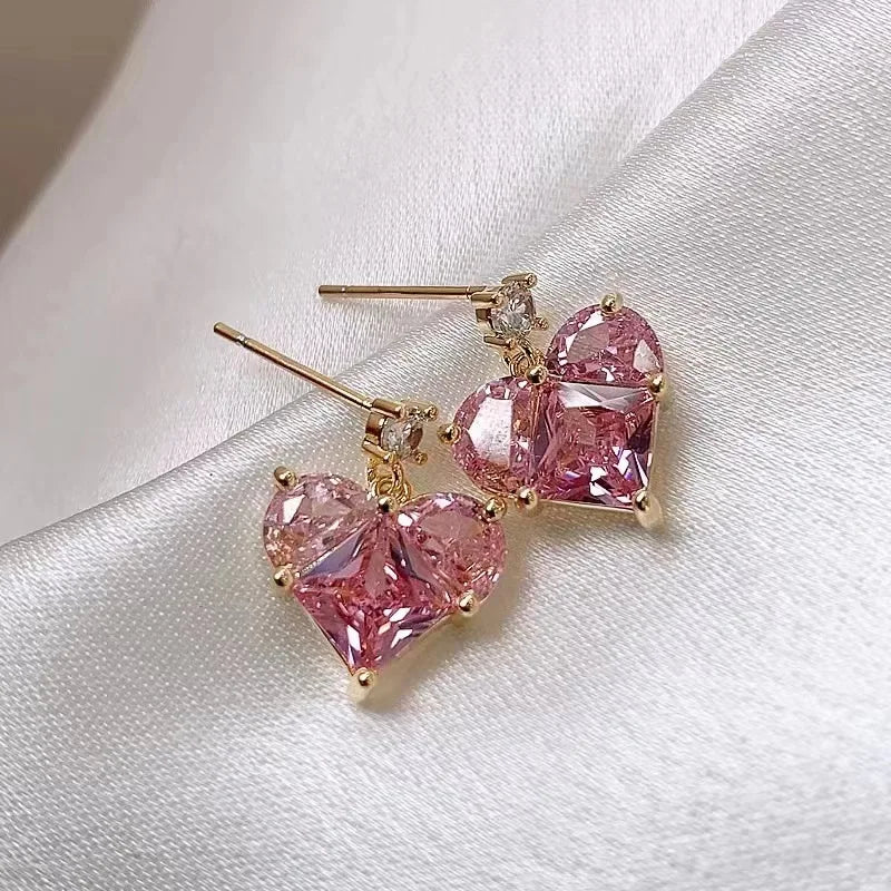 Brincos Femininos com Zircônia Rosa em Formato de Coração, Delicados e Elegantes