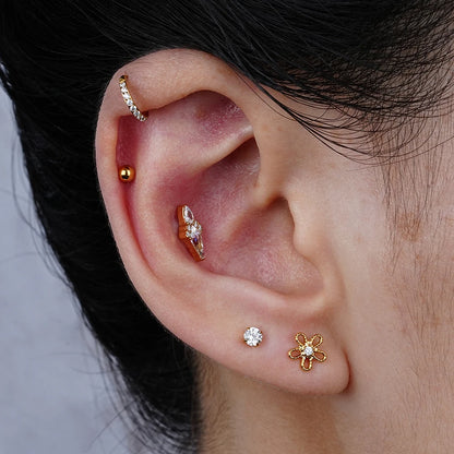 Piercing Feminino em Titânio com Flor Cravejada em Zircônia, Delicado e Sofisticado