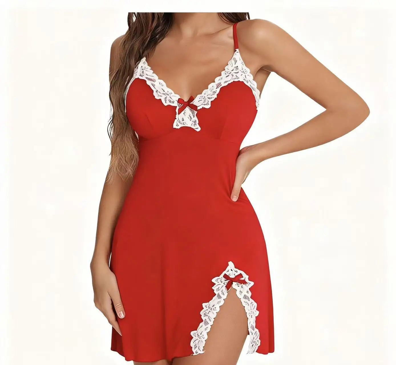 Camisola Feminina em Cetim com Renda Delicada e Decote em V
