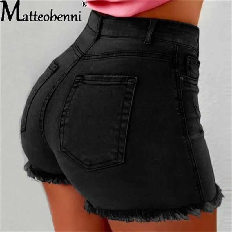 Short Jeans Feminino de Cintura Alta com Acabamento Desfiado e Design Moderno