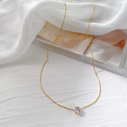 Colar Feminino em Aço Inoxidável Banhado a Ouro com Pingente de Zircônia