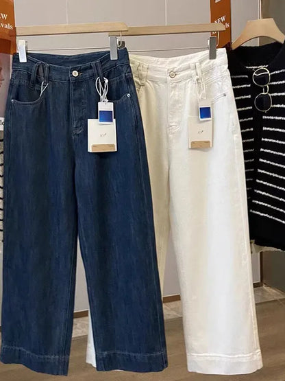Calça Jeans Feminina Branca de Perna Reta, Cintura Alta e Modelagem Slim