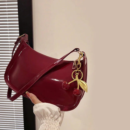 Bolsa Feminina de Ombro em Couro PU com Pingente de Cereja Casual