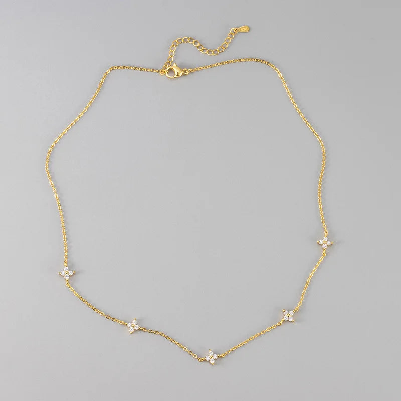 Colar Feminino Banhado a Ouro 18K com Trevo de Quatro Folhas e Zircônias