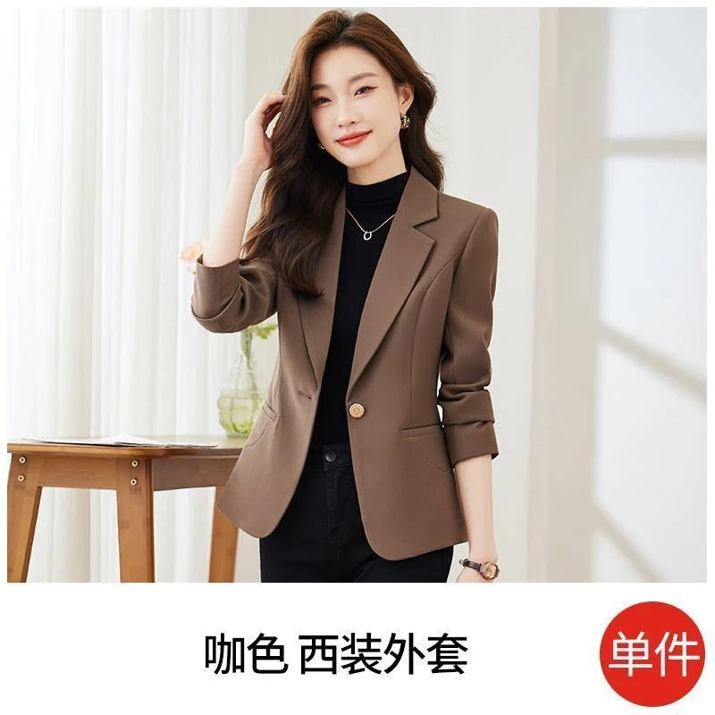 Blazer Feminino, Acinturado, Curto e Leve, Casual e Elegante