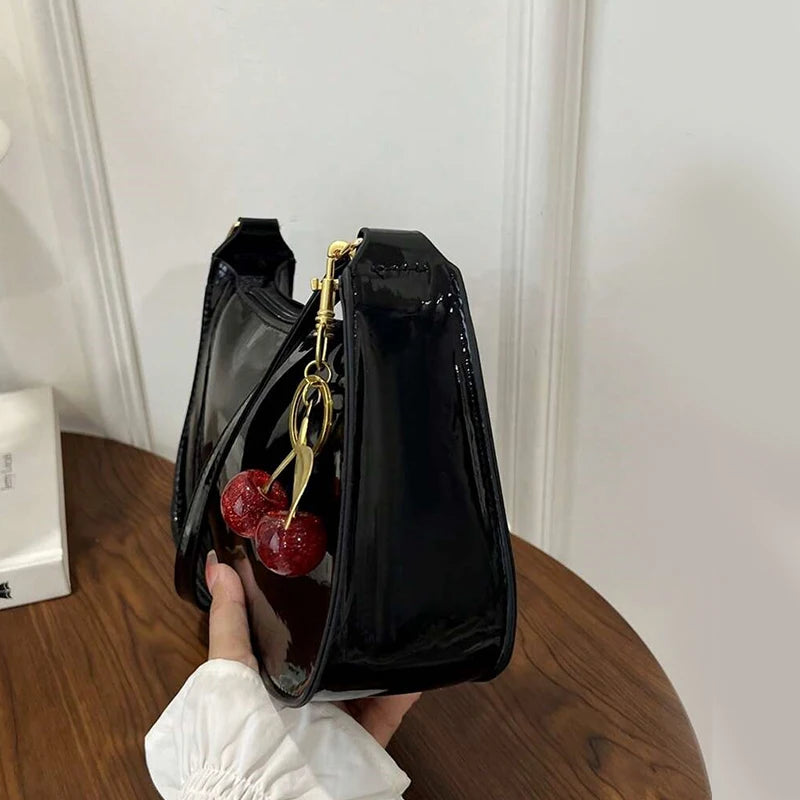 Bolsa Feminina de Ombro em Couro PU com Pingente de Cereja Casual