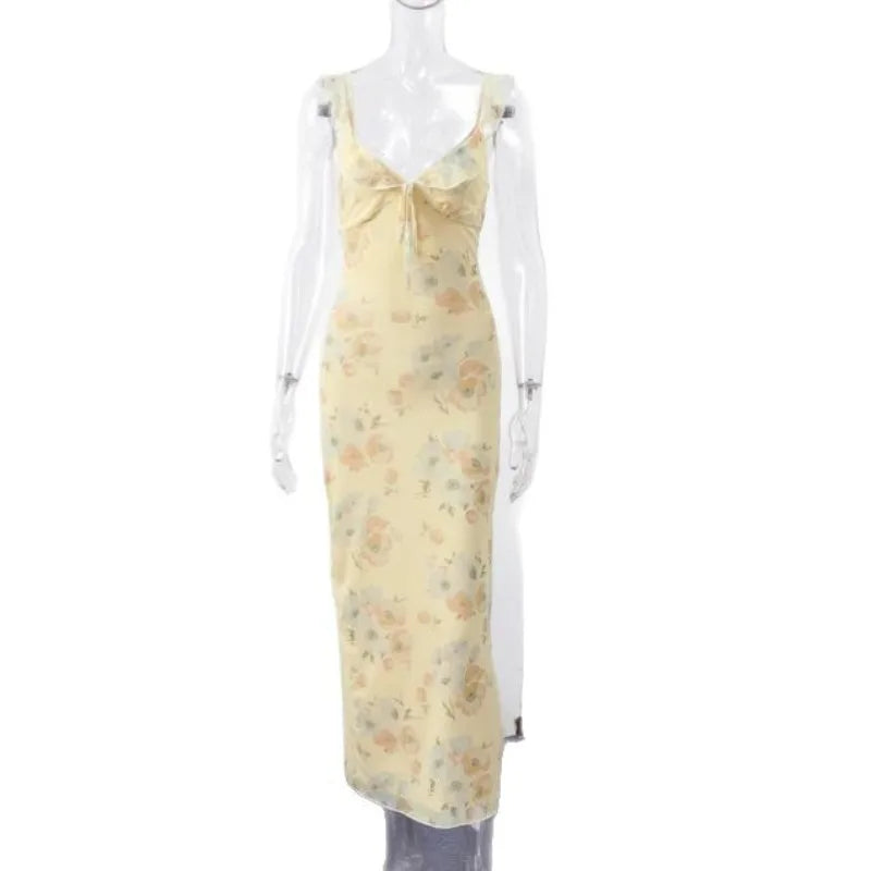 Vestido Feminino Longo Floral com Alças Finas, Decote Profundo e Costas Abertas